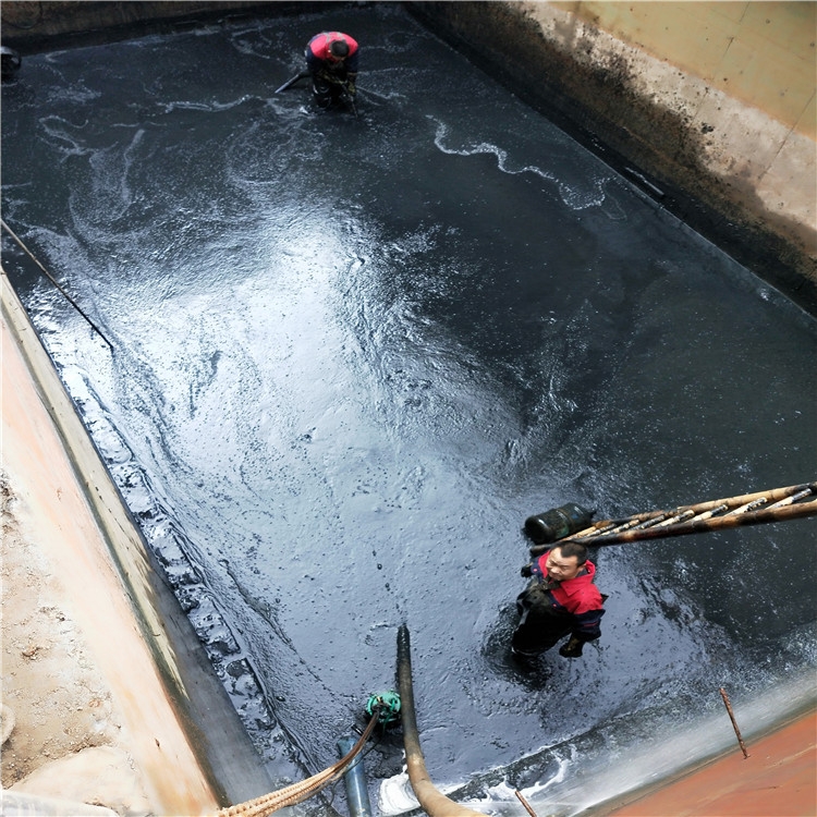 琼中废水池清理