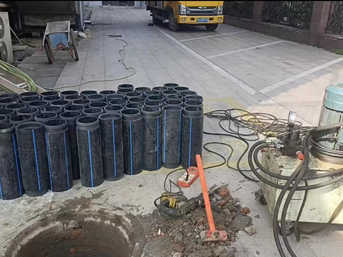 琼中PE置换管厂家 DN315置换管 非开挖管短管置换